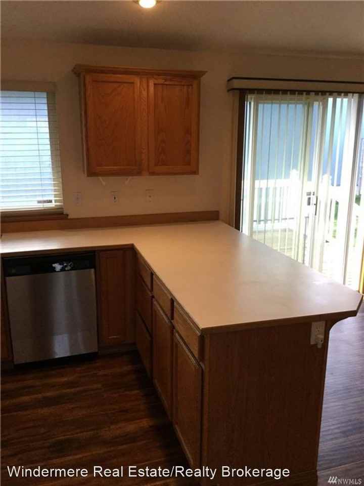 1204 58th Pl Sw - Photo 3 of 24