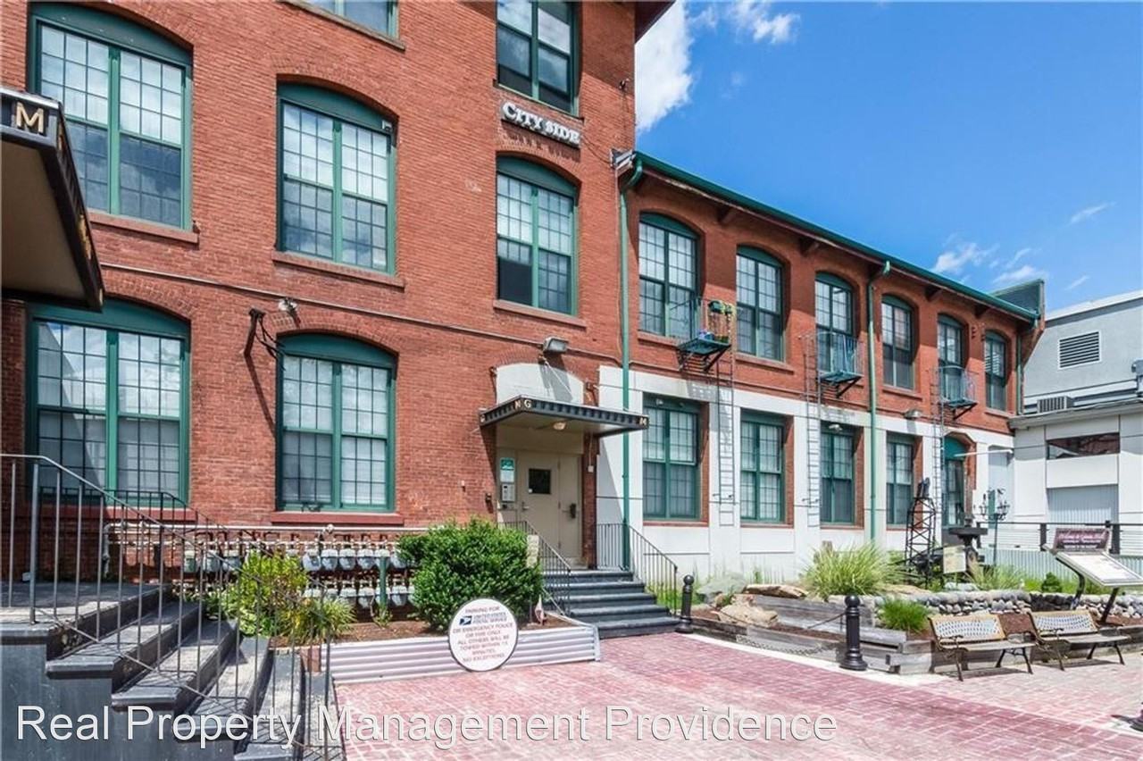 1117 Douglas Ave #100