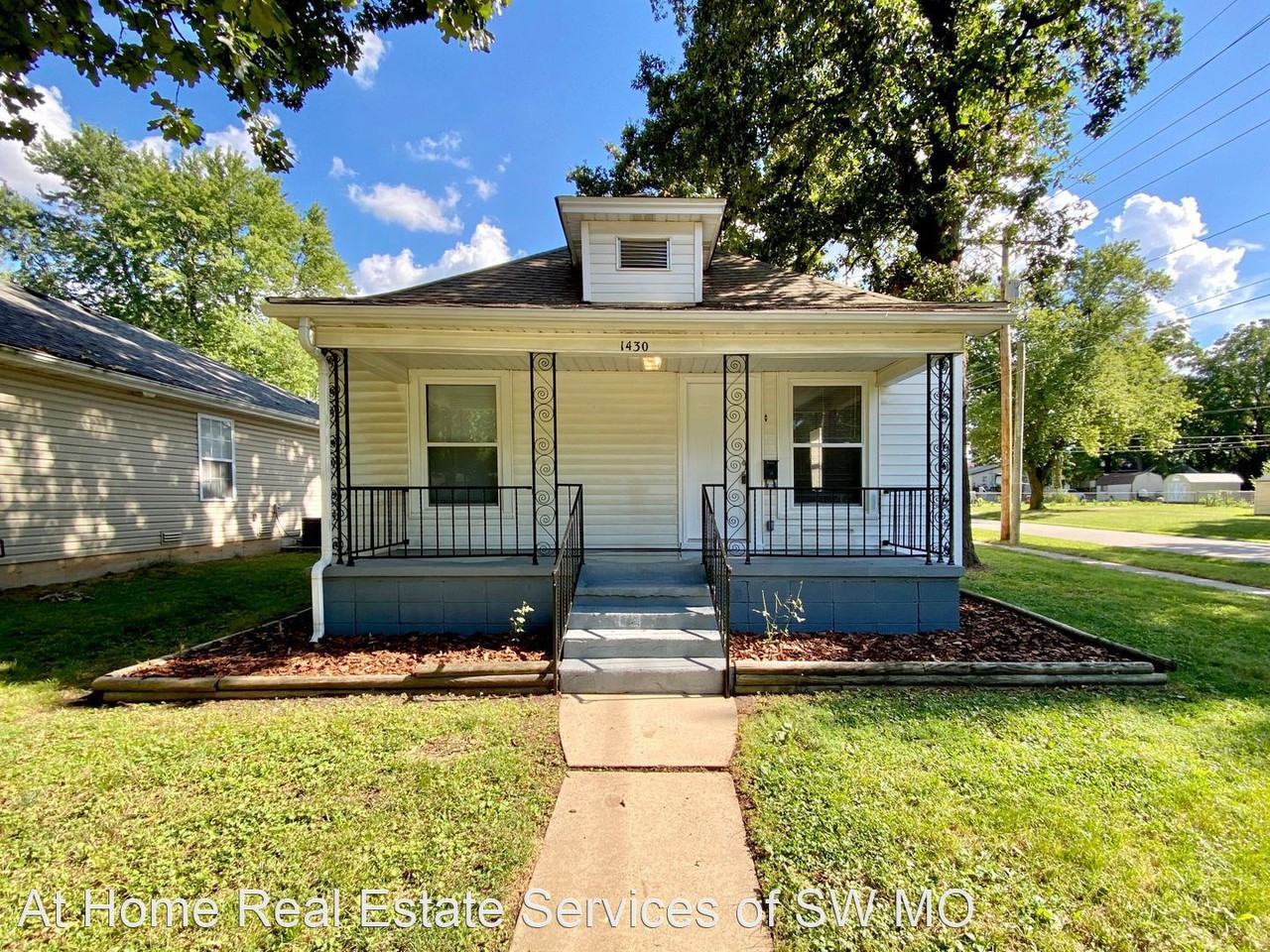 1430 W Thoman St, Springfield, MO 65803 2 bedroom House Rental Zumper