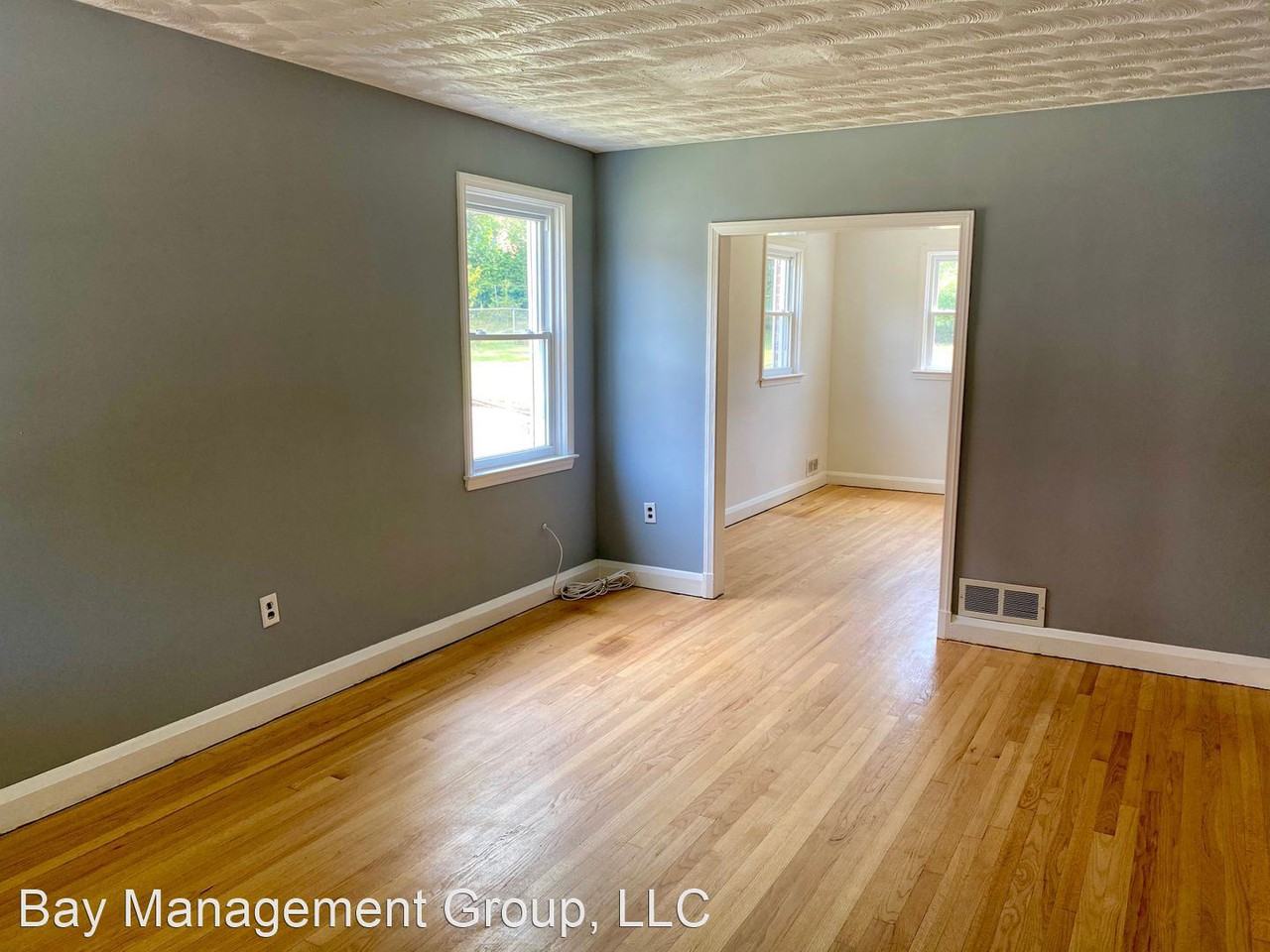 4911 Saint Georges Ave - Photo 2 of 21