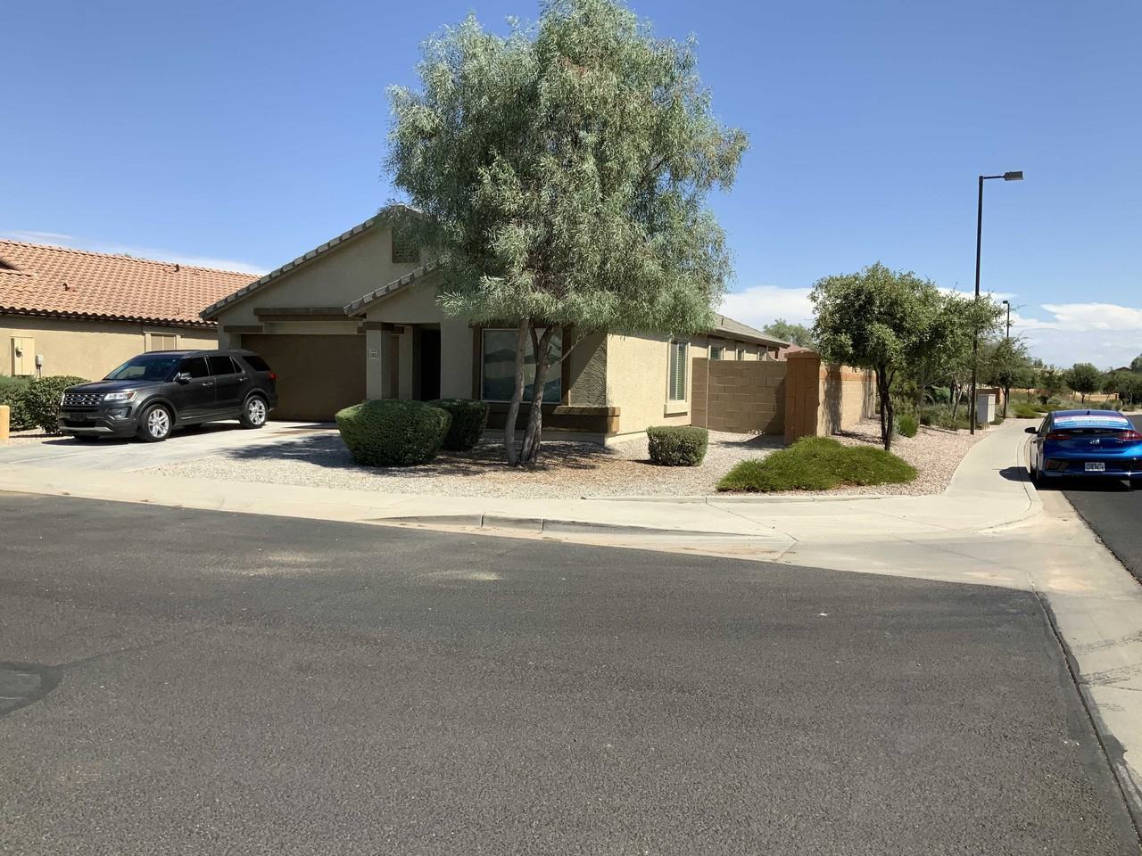 23625 W Chipman Rd - Photo 2 of 15