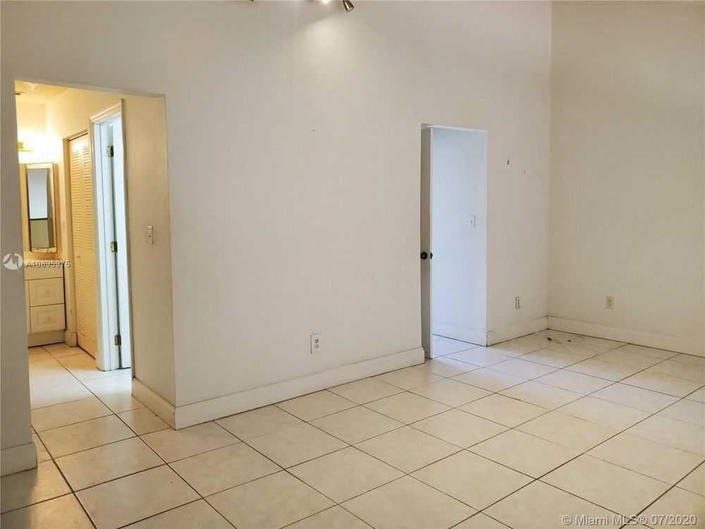 9079 Sw 133rd Ct Apt F - Photo 3 of 10