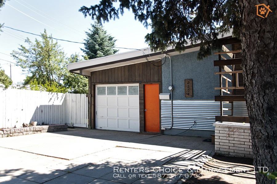 2304 10 Ave S - Photo 2 of 21