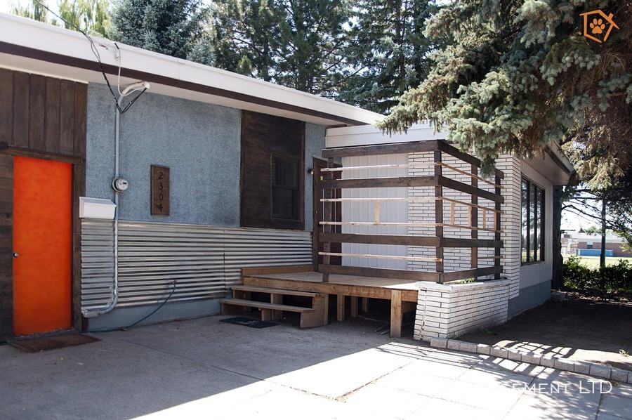 2304 10 Ave S - Photo 3 of 21