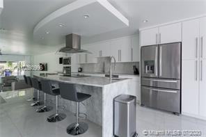 1044 Northwest North River Drive - Photo 3 of 9