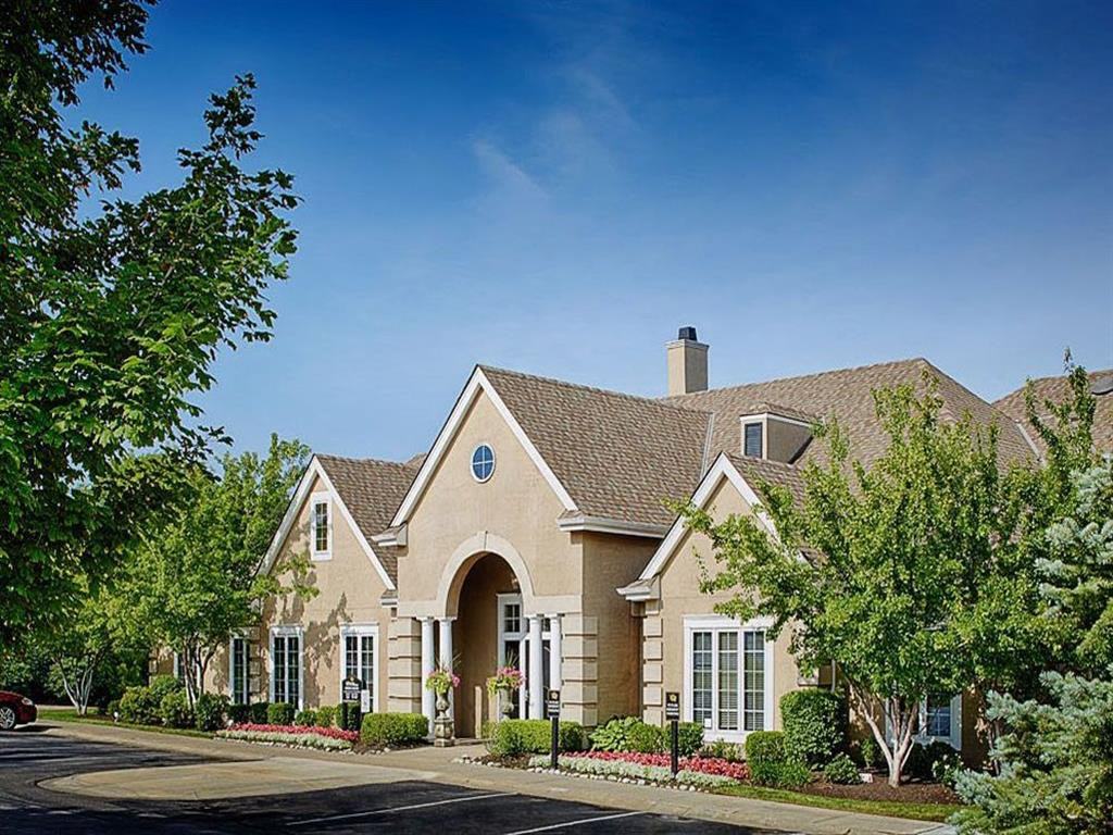 Jefferson Pointe - Photo 5 of 16