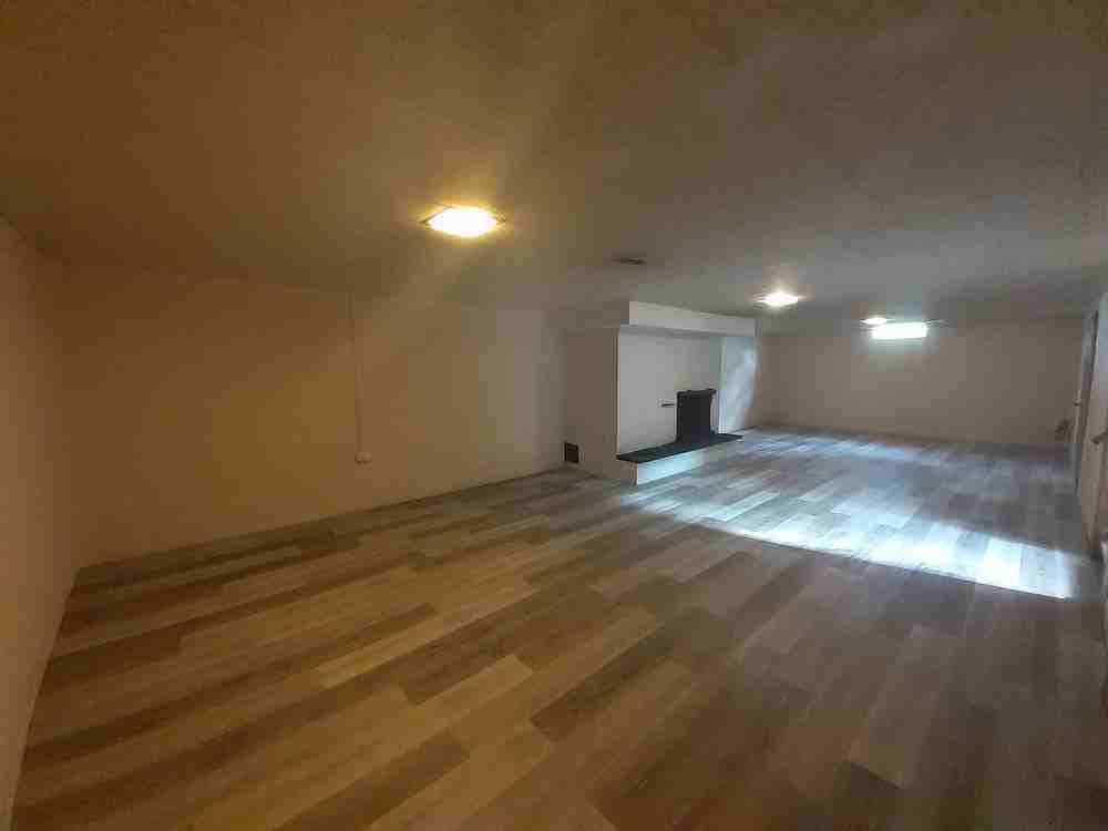 623 /625 East Longview Drive - 623 - Photo 3 of 9