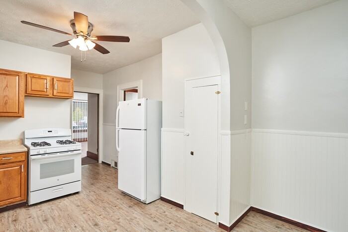 664 Dayton St - Photo 3 of 18