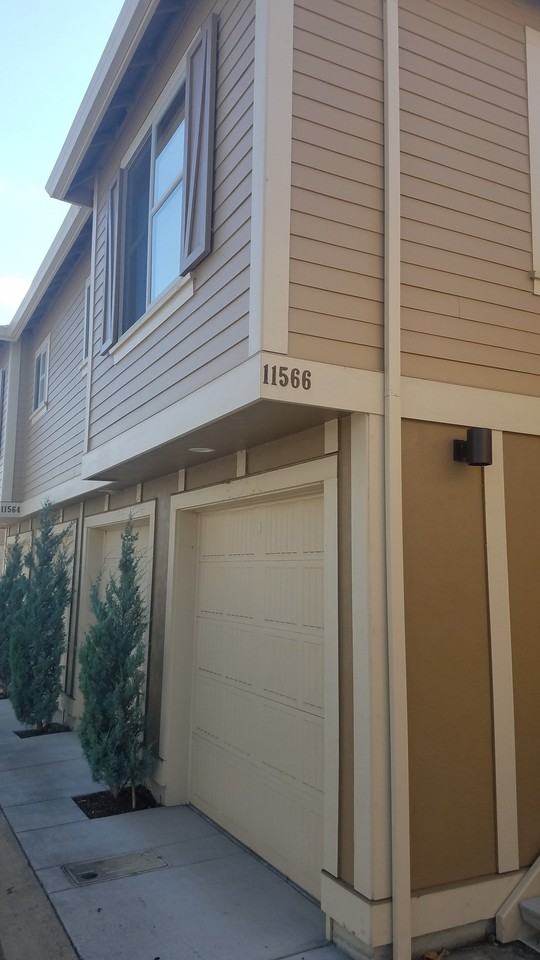 11566 Southwest Toulouse Street - Photo 2 of 18