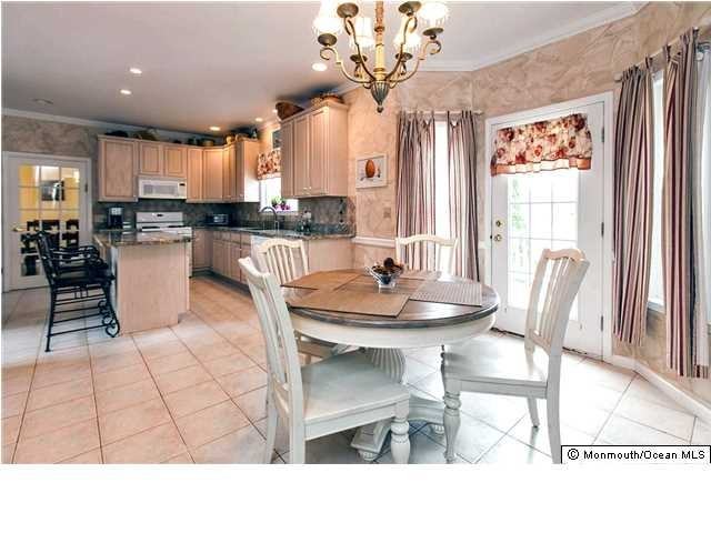 17 Delta Dr - Photo 3 of 21