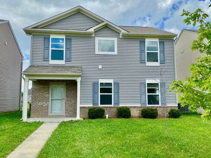 2122 Cedarmill Dr - Photo 3 of 50