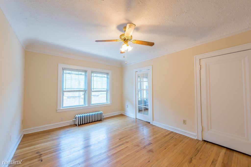 Belvidere & Newton - Photo 3 of 11