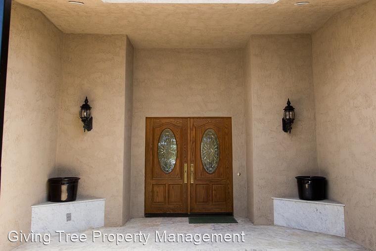 2441 Dresden Pl - Photo 3 of 15
