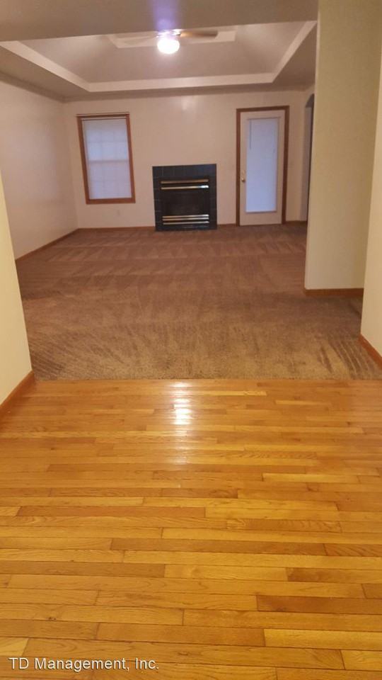 826 Pershing St - Photo 2 of 27