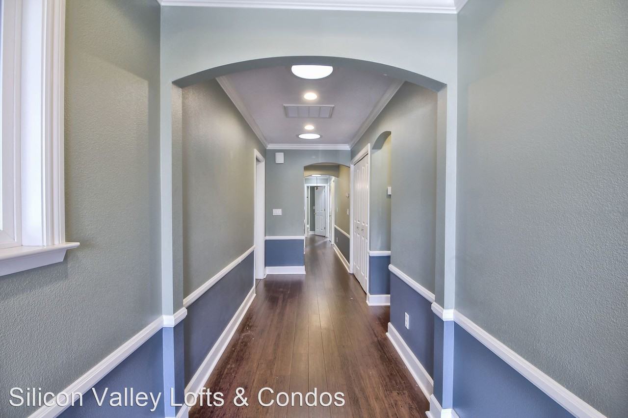 3382 Valley Square Ln - Photo 2 of 20