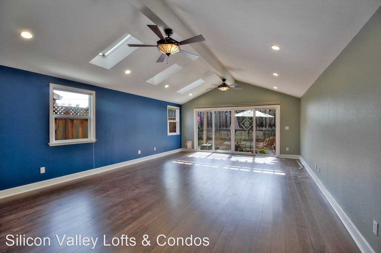 3382 Valley Square Ln - Photo 3 of 20