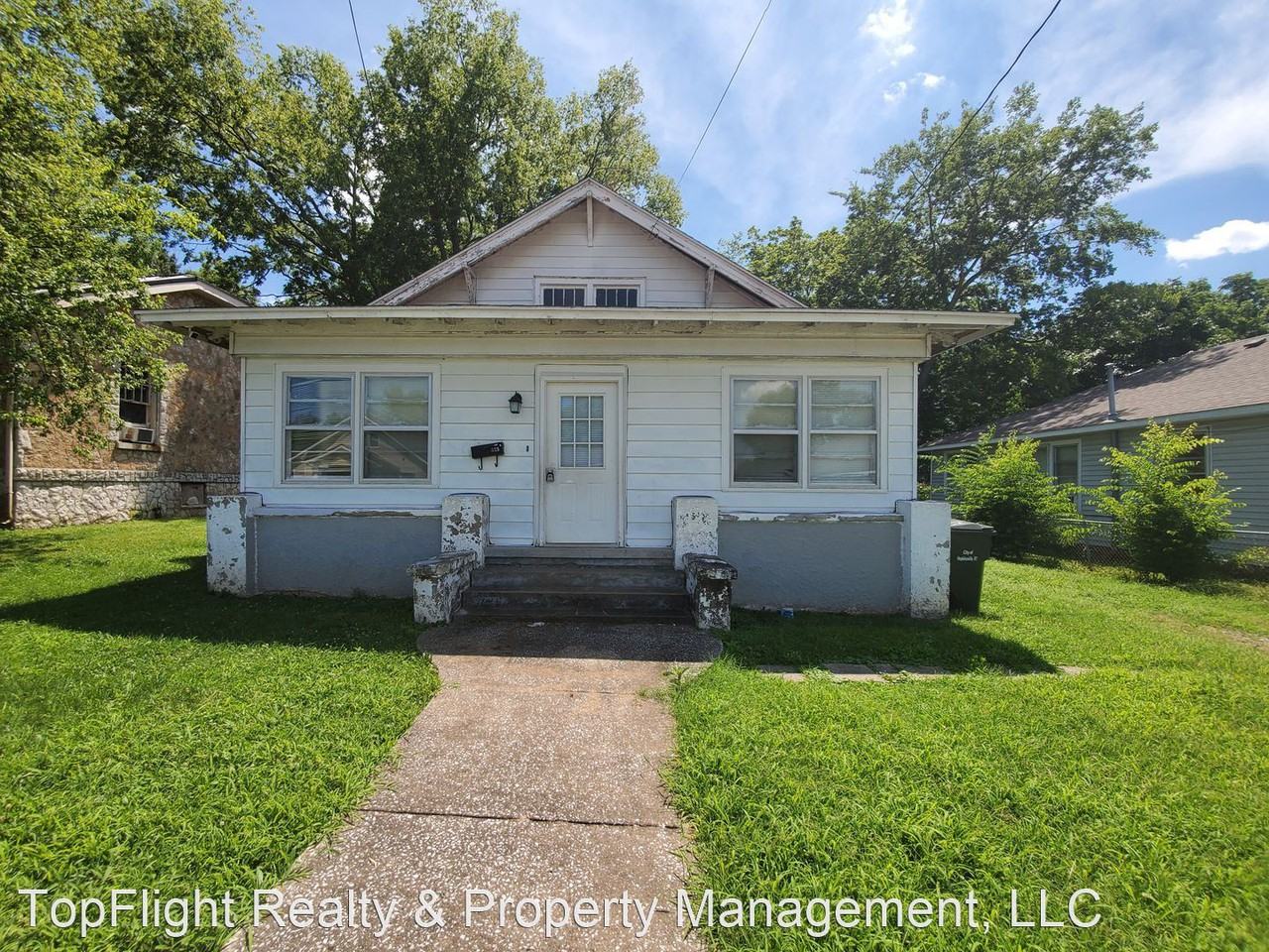 523 W 17th St, Hopkinsville, KY 42240 3 Bedroom House for Rent for 800