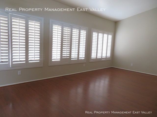 1007 W Cooley Dr - Photo 3 of 19
