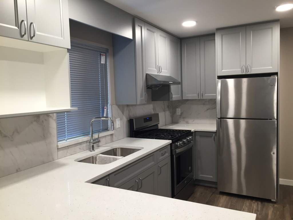 12415 224th Street, Maple Ridge (ID#070) - Photo 2 of 14