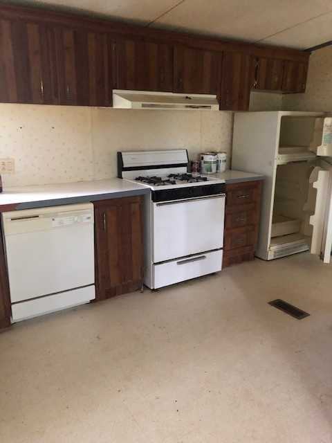 15301 Cedar Bay Dr - Photo 2 of 5