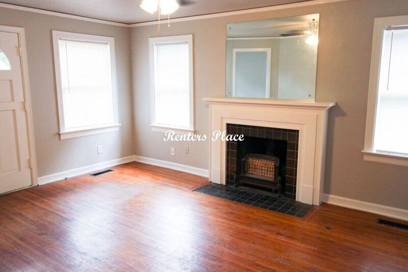 1424 S Marion Ave - Photo 3 of 9