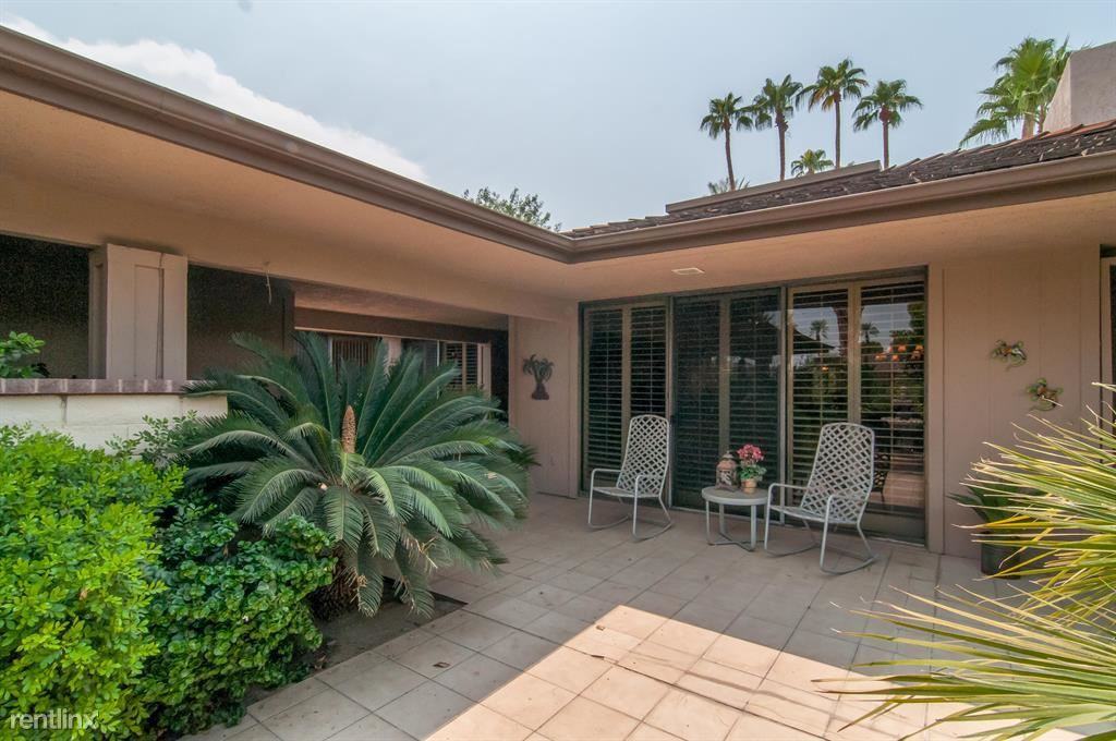 101 Columbia Dr - Photo 3 of 10