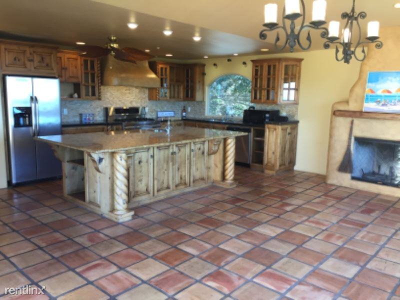 7429 Mesa Dr - Photo 2 of 12