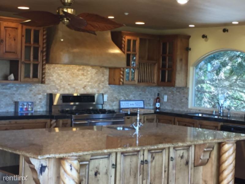 7429 Mesa Dr - Photo 3 of 12