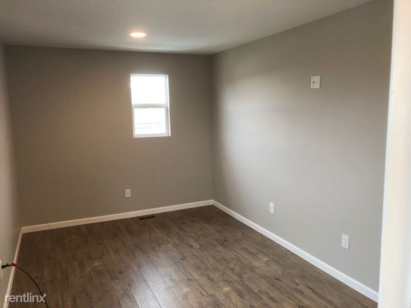 3931 Adams Ave #A - Photo 3 of 10