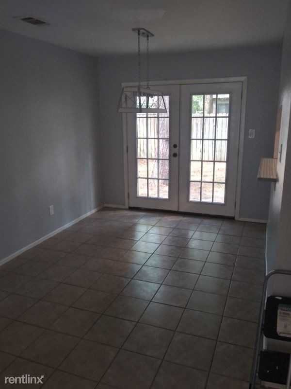 11 Redberry Ct - Photo 3 of 5