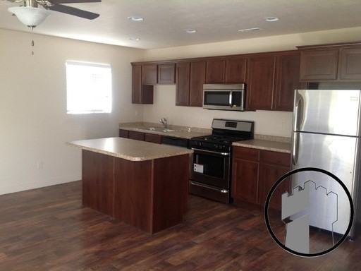 725 S 250 W St - Photo 2 of 7