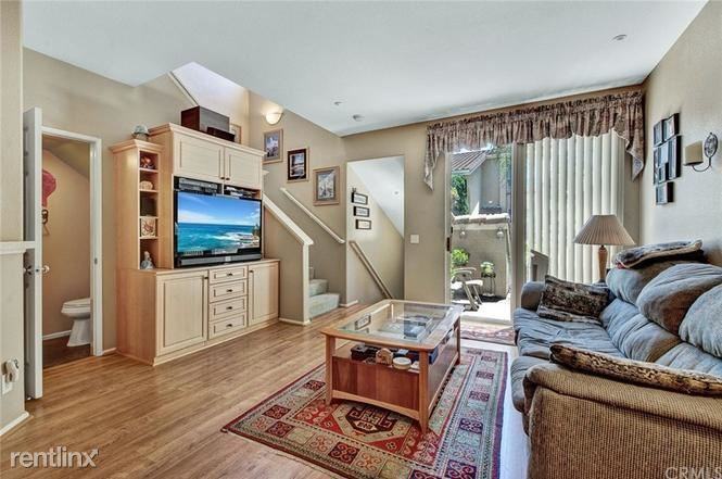 1905 Crescent Oak - Photo 2 of 9