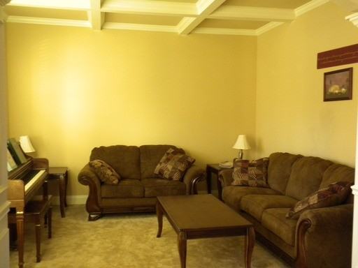 1402 King Woods Dr - Photo 2 of 18