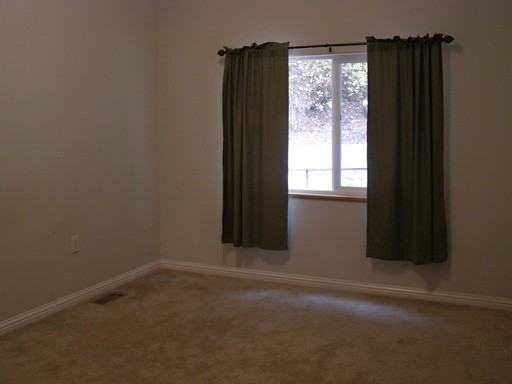 411 Burke Rd - Photo 3 of 12