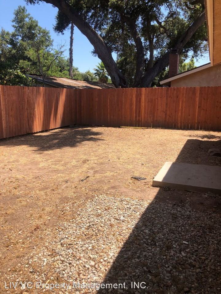 465 Mesa Dr - Photo 2 of 5