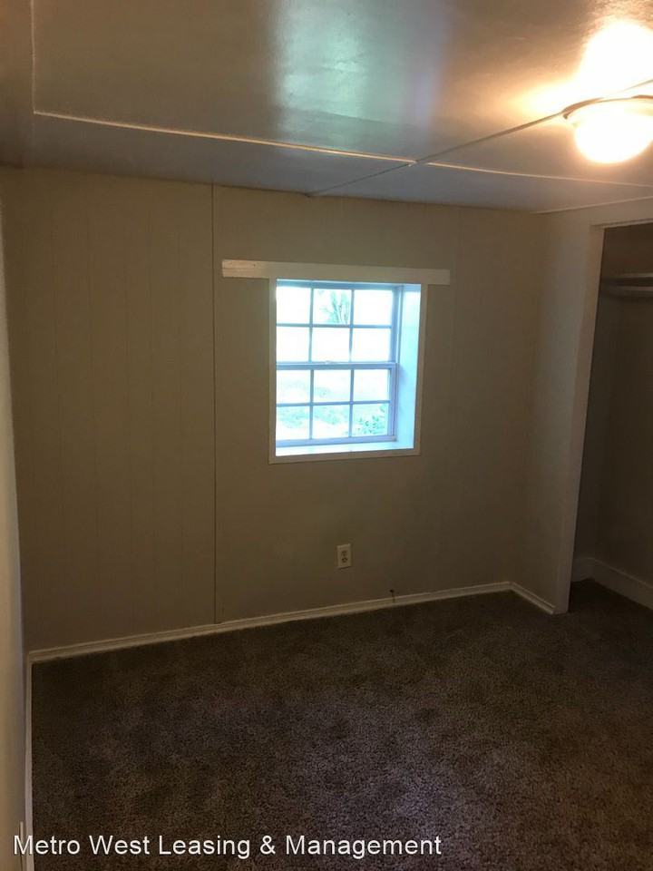 27 Twin Oak Dr - Photo 2 of 6