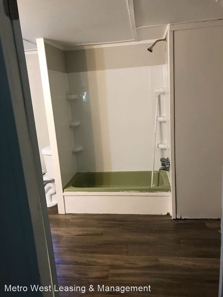 27 Twin Oak Dr - Photo 3 of 6