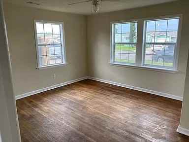 3216 Sycamore Ave - Photo 3 of 10