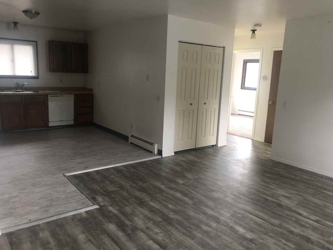 608 N Bliss St - Photo 3 of 9