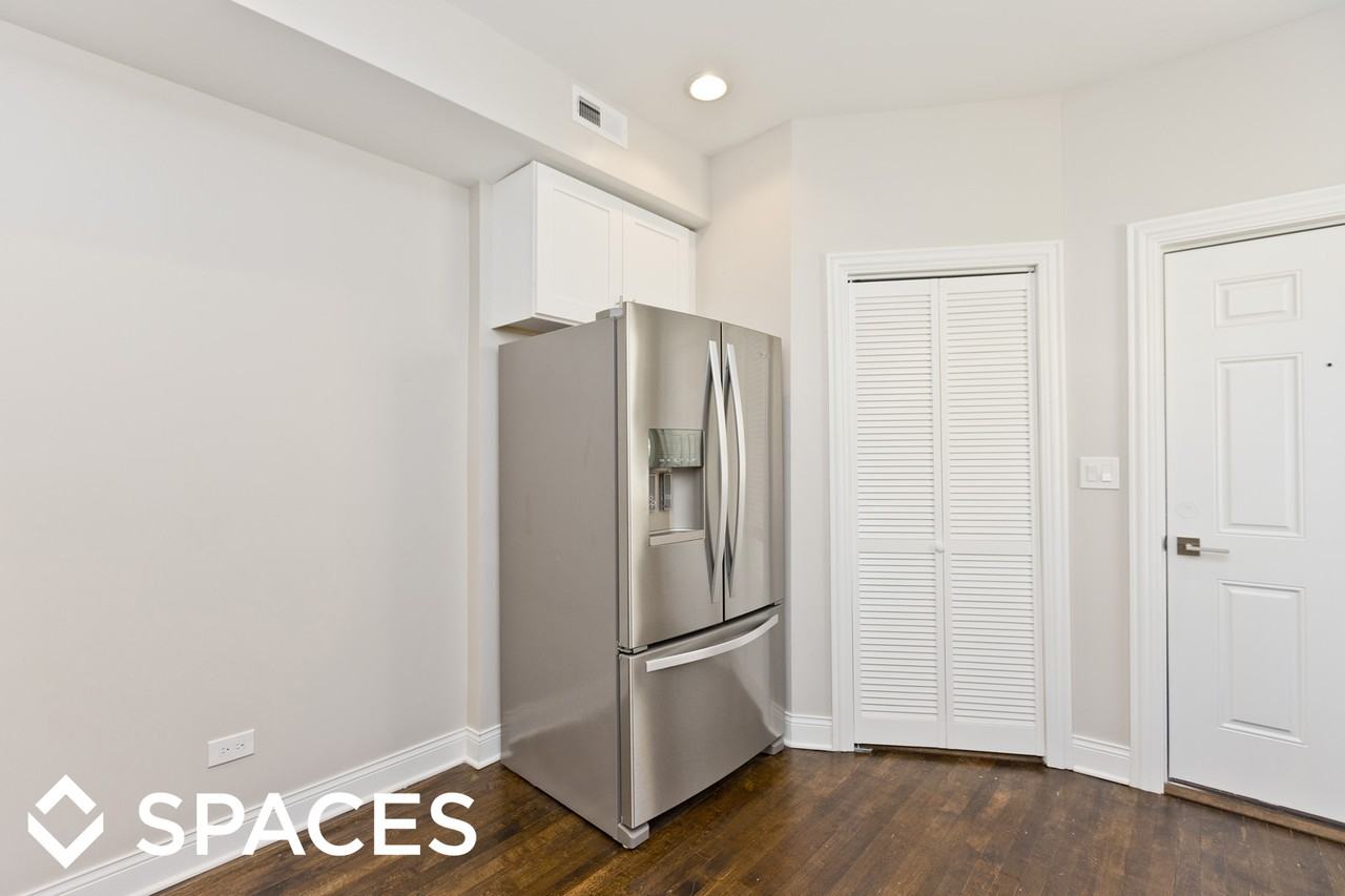 5816 N Ridge Ave - Photo 3 of 16