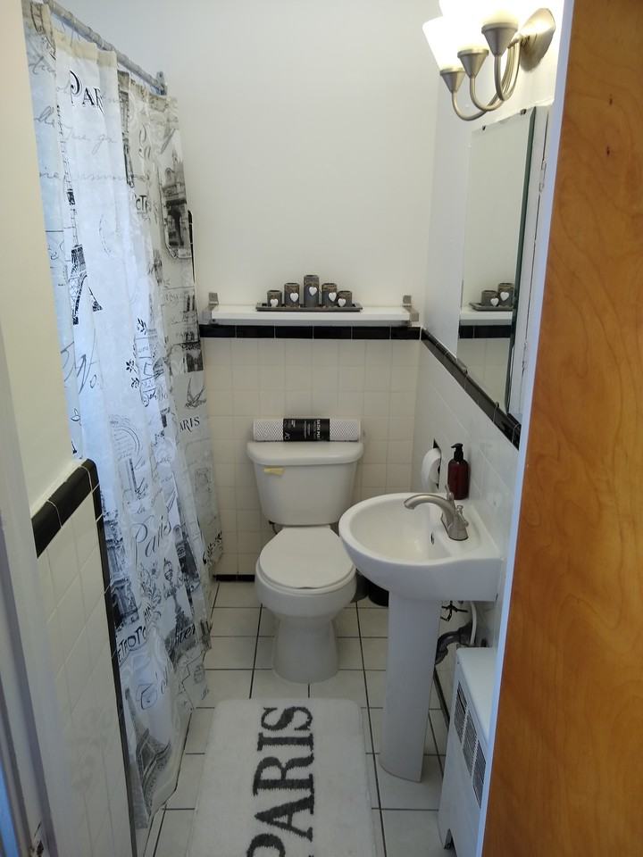 8491 Avenue de l'Épée #2 - Photo 5 of 9