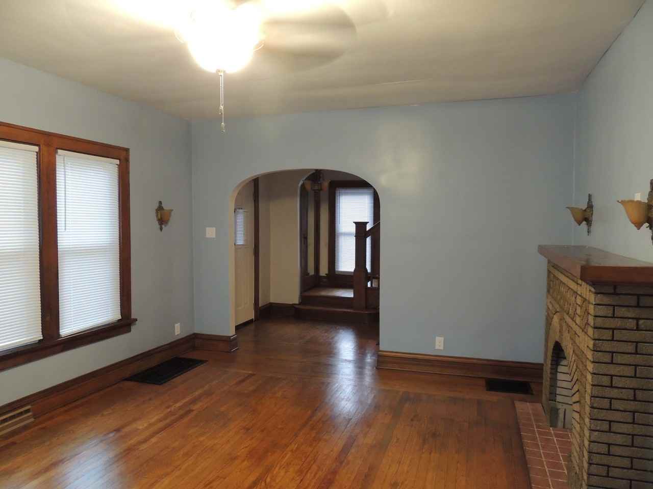 748 Millsdale St - Photo 3 of 36