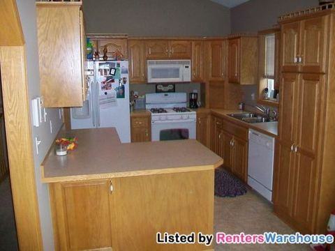 1106 Isanti Parkway Northwest - Photo 2 of 11