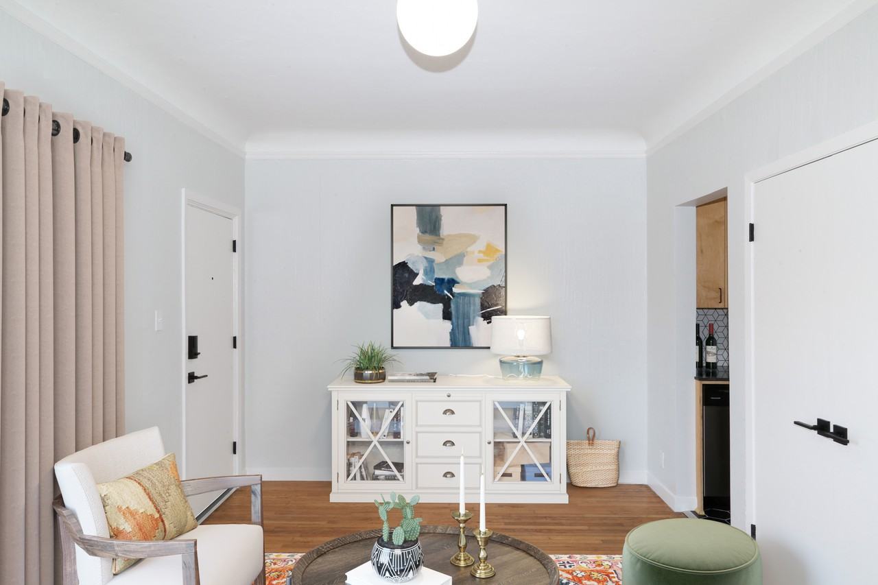 Blu on Burns - Photo 7 of 11