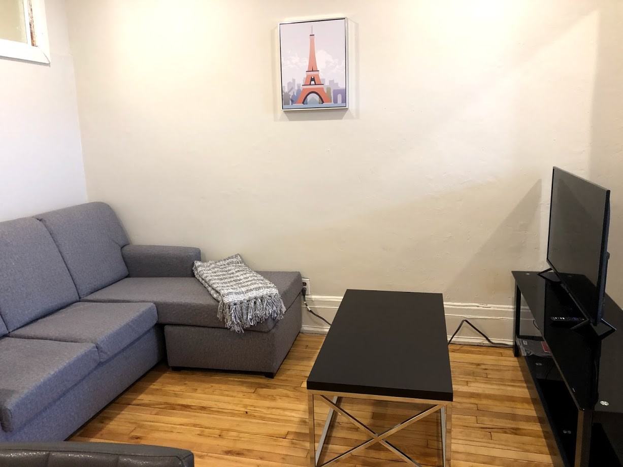 6027 Ave Du Parc Montreal, QC H2V 4H4 Apartments 6027 Avenue du Parc