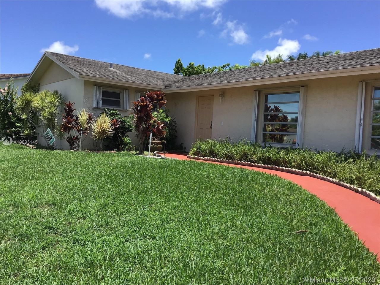 10730 Southwest 171st Street - Photo 2 of 10