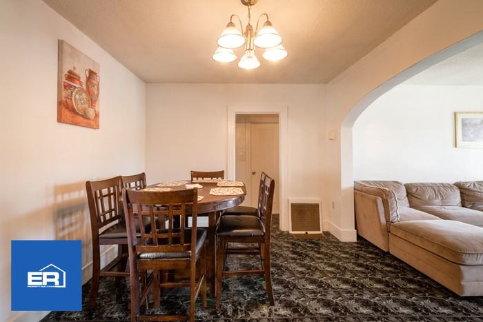 2846 Broadway - Photo 2 of 14