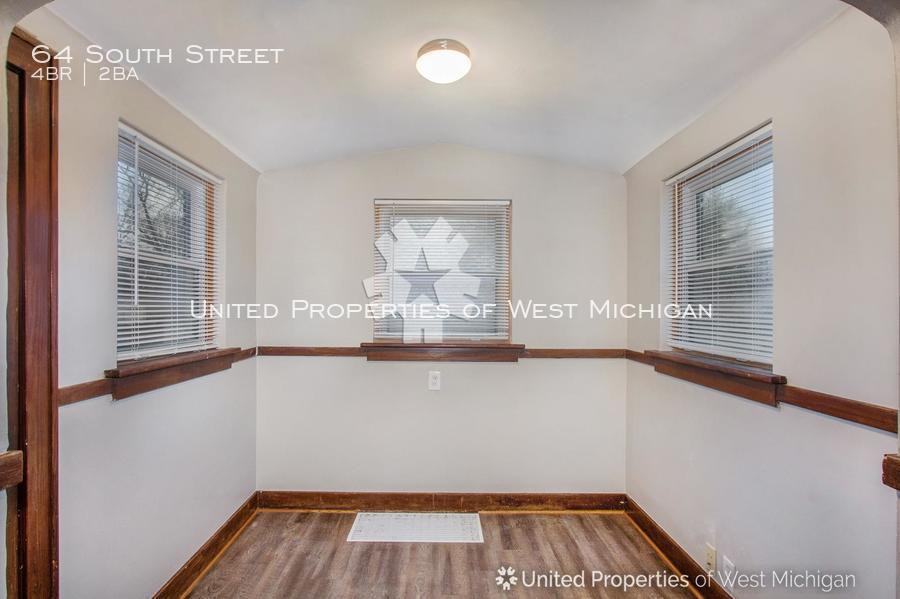 64 South St - Photo 3 of 20