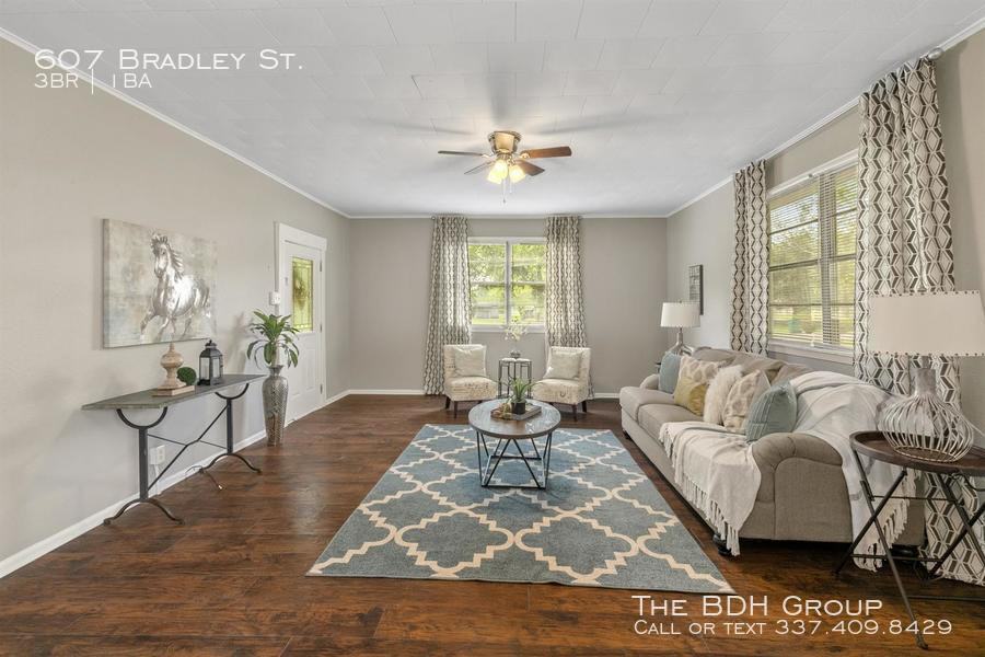 607 Bradley St - Photo 3 of 11