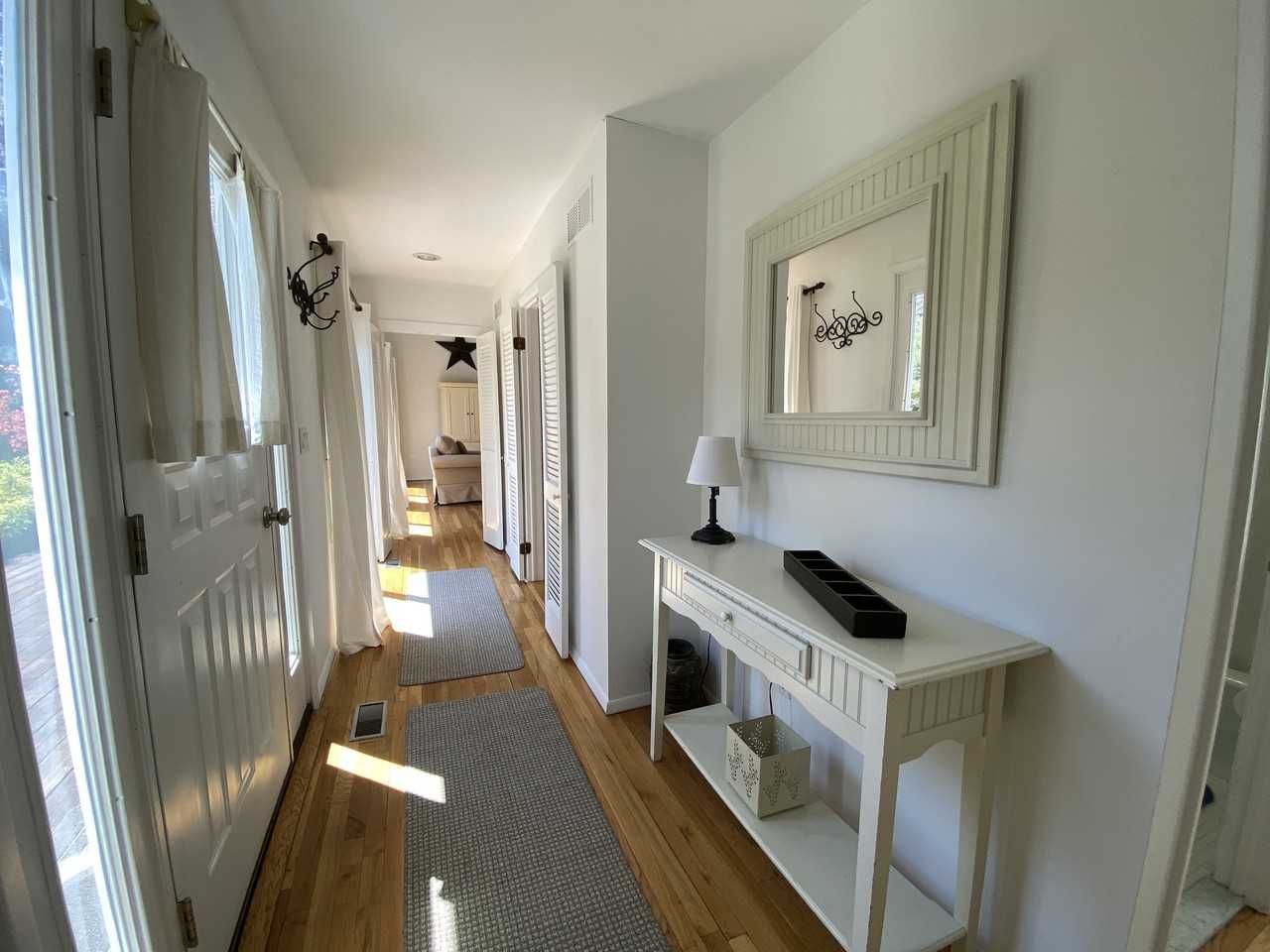 8 Jasons Lane - Photo 3 of 21